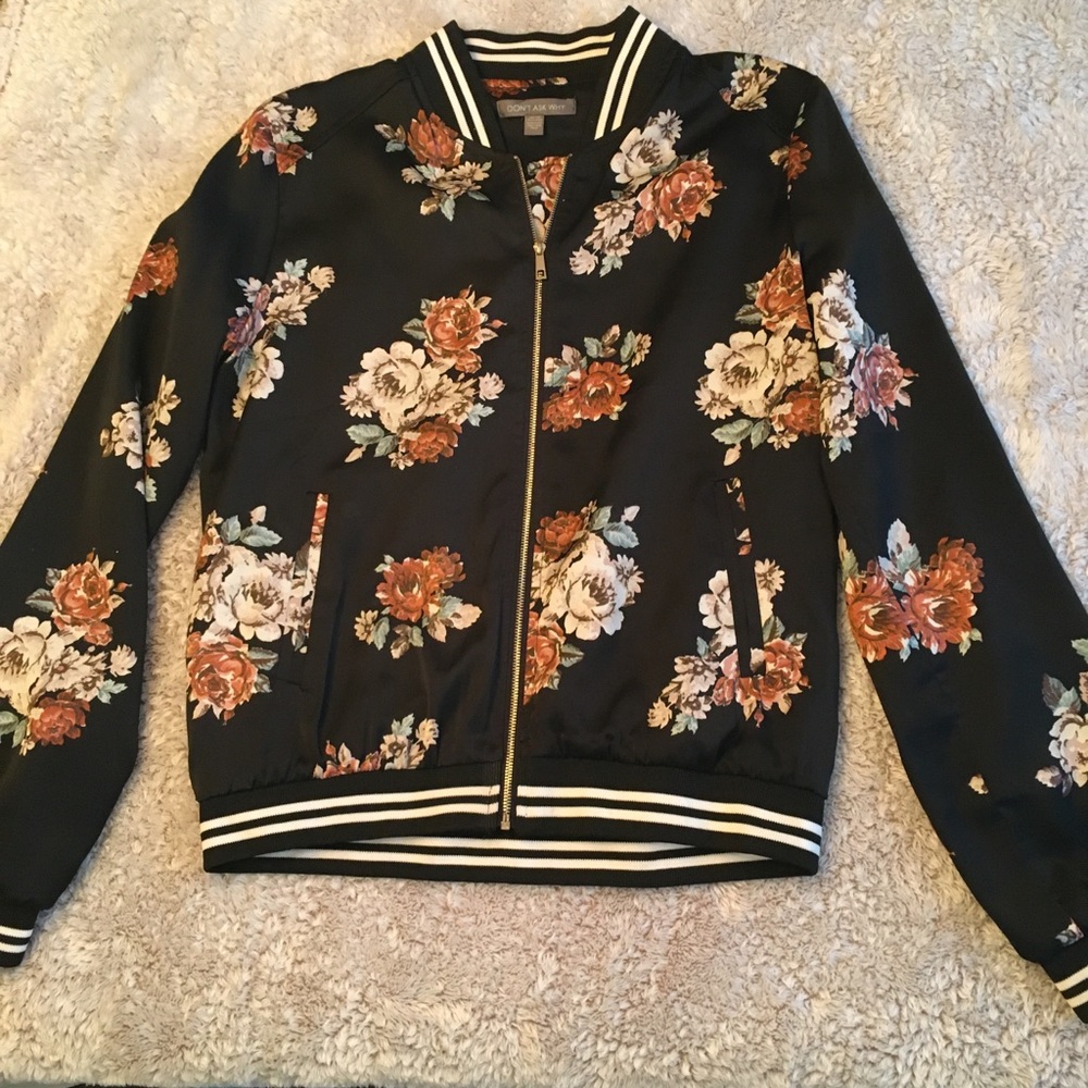 AE Floral zip up jacket